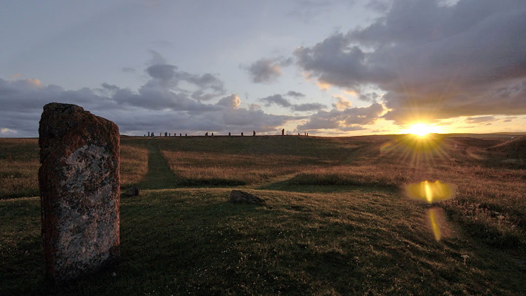 The Ring of Brodgar and the Comet Stone