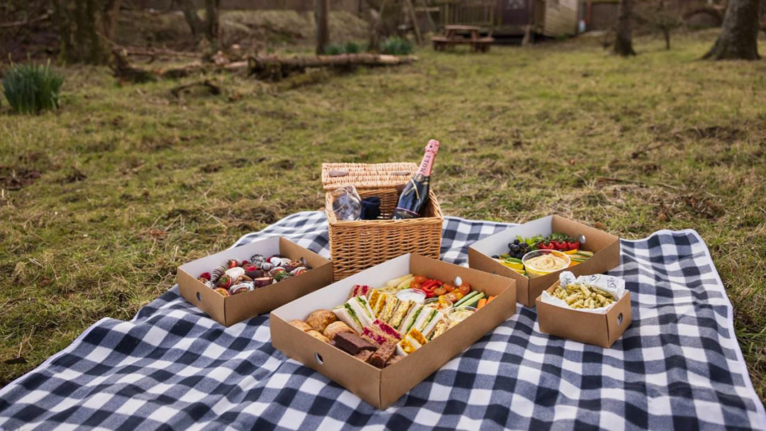 Bespoke picnic box