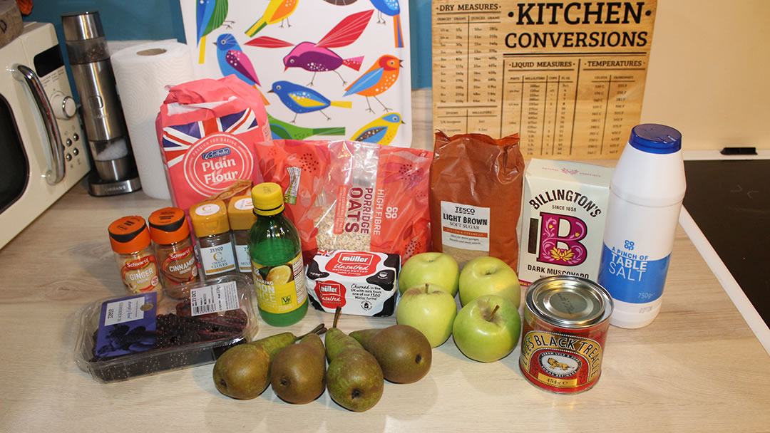 Ingredients for Autumn Fruit and Spiced Oat Crumble